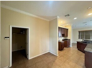 449 Bay Leaf Dr in Poinciana, FL - Building Photo - Building Photo