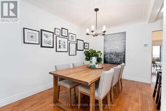 349 Woodbine Ave in Toronto, ON - Building Photo - Building Photo