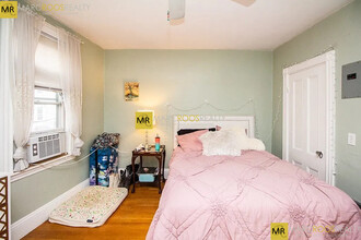 234 Cypress St, Unit #1 in Brookline, MA - Building Photo - Building Photo