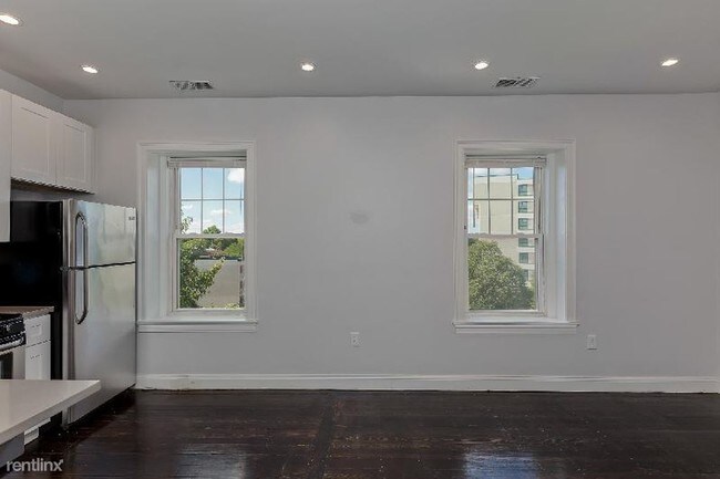 996 Tremont St in Boston, MA - Building Photo - Building Photo