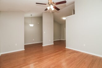 611 Chautauqua Dr in Mount Dora, FL - Building Photo - Building Photo