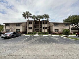 9877 Nob Hill Ct in Sunrise, FL - Building Photo