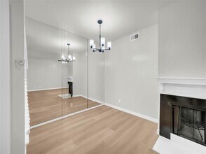 14277 Preston Rd in Dallas, TX - Foto de edificio - Building Photo