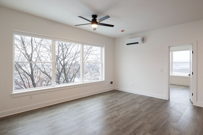33 Center Street Apartments in Albany, NY - Building Photo - Interior Photo