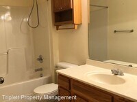 1110 NE 6th Ln photo'