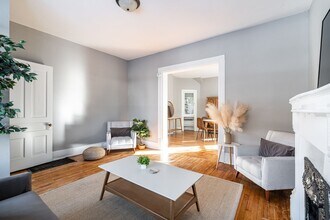 2416 N Frederick Ave in Milwaukee, WI - Building Photo - Building Photo