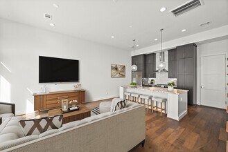 2409 Webster St in Houston, TX - Building Photo - Building Photo