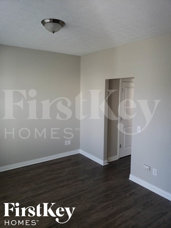 1527 W Quail Run Dr in Newark, OH - Building Photo - Building Photo