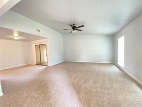 7414 Emory Oak Ln in Dallas, TX - Building Photo - Building Photo