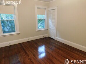 102 Lexington St in Watertown, MA - Building Photo - Building Photo