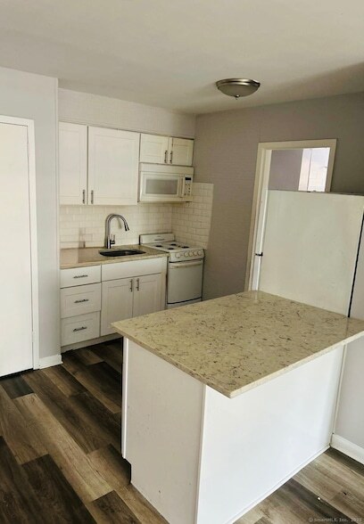 80 Taft Ave, Unit 7 in Bridgeport, CT - Building Photo
