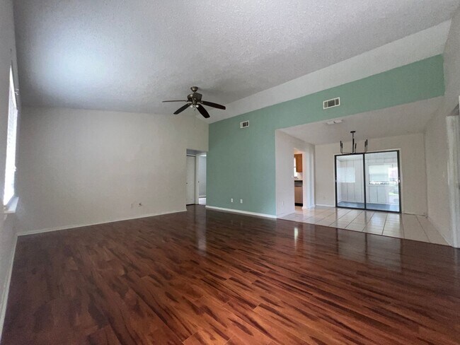 367 Bent Oak Dr in Port Orange, FL - Building Photo - Building Photo