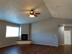 947 Limelight Ave NW in Salem, OR - Building Photo - Building Photo