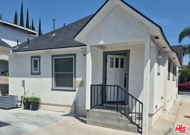 property at 3679 3rd Ave