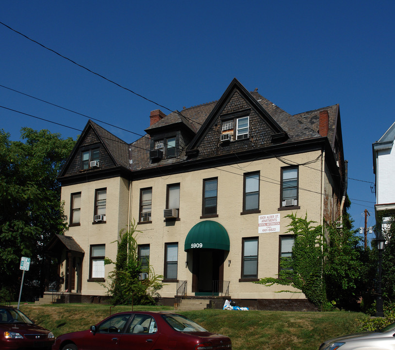 5901-5909 Alder St in Pittsburgh, PA - Foto de edificio