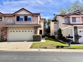 5328 Natasha Ct in Agoura Hills, CA - Building Photo