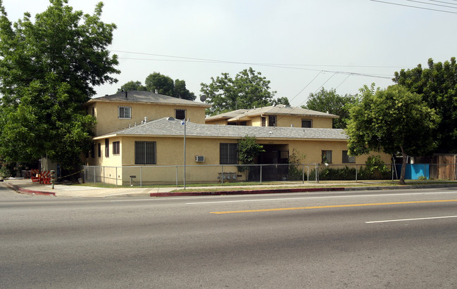 11804 Vanowen St in North Hollywood, CA - Building Photo - Building Photo