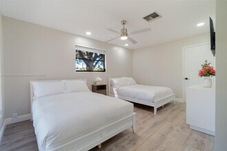 712 Tradewind Dr in North Palm Beach, FL - Building Photo - Building Photo