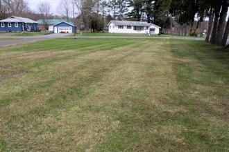 40 Conway St in Deerfield, MA - Building Photo - Building Photo
