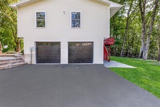 41 Palisades Ct in Pomona, NY - Building Photo - Building Photo