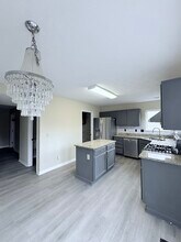 7743 Worley Dr in Columbus, OH - Building Photo - Building Photo