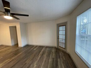 6082 Westgate Dr in Orlando, FL - Building Photo - Building Photo