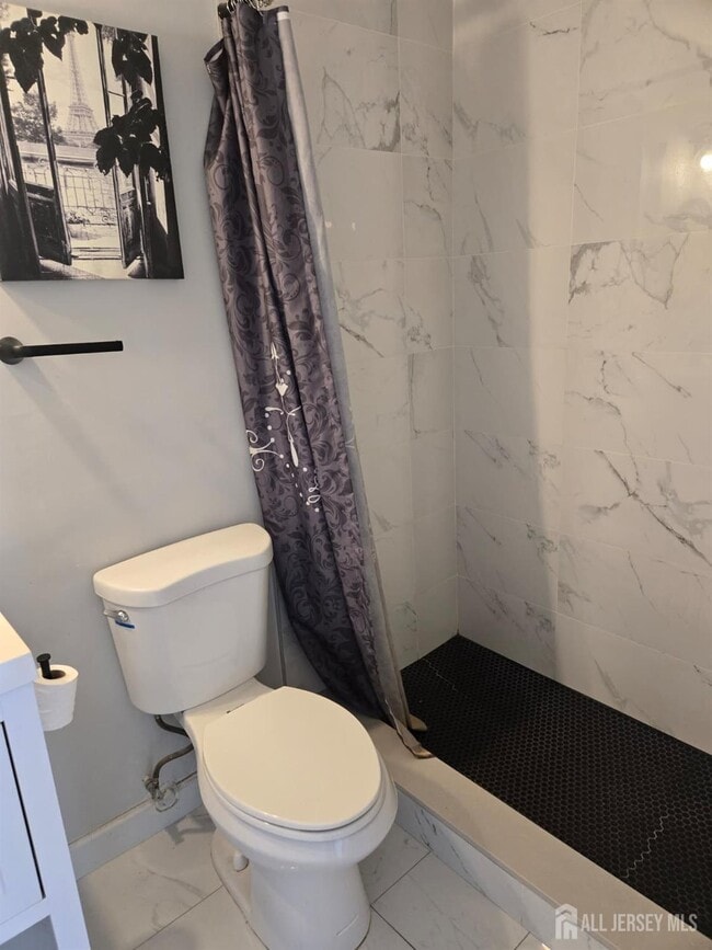 455 Hawthorne Pl in Morganville, NJ - Building Photo - Building Photo