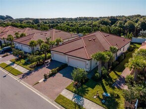 9893 Haze Dr in Venice, FL - Building Photo - Building Photo