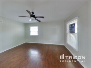 3937 Dartmouth Ave N in St. Petersburg, FL - Building Photo - Building Photo