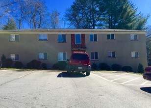 15 Arden Rd in Asheville, NC - Building Photo - Building Photo