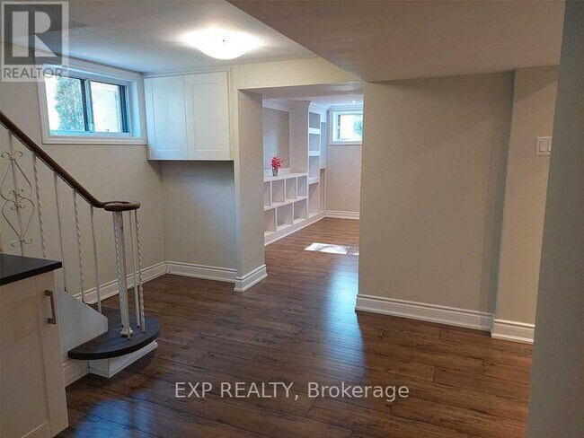 2587 Burslem Rd in Mississauga, ON - Building Photo - Building Photo