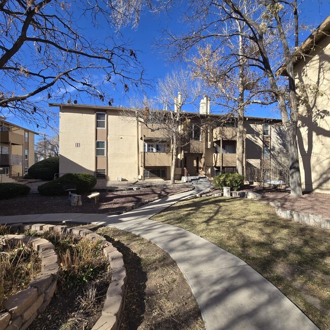 3855 Montgomery Blvd NE in Albuquerque, NM - Building Photo - Building Photo