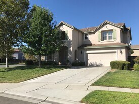 1163 Bluegrass St in Olivehurst, CA - Building Photo