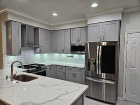 2348 Huntington Station Ct in Alexandria, VA - Building Photo
