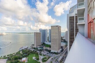 50 Biscayne Blvd, Unit 3808 in Miami, FL - Building Photo - Building Photo