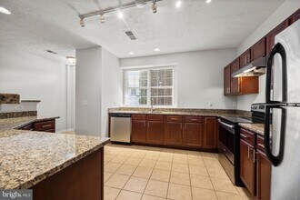 762 Heather Stone Loop in Glen Burnie, MD - Building Photo - Building Photo