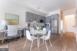 521 N 41st St in Philadelphia, PA - Building Photo