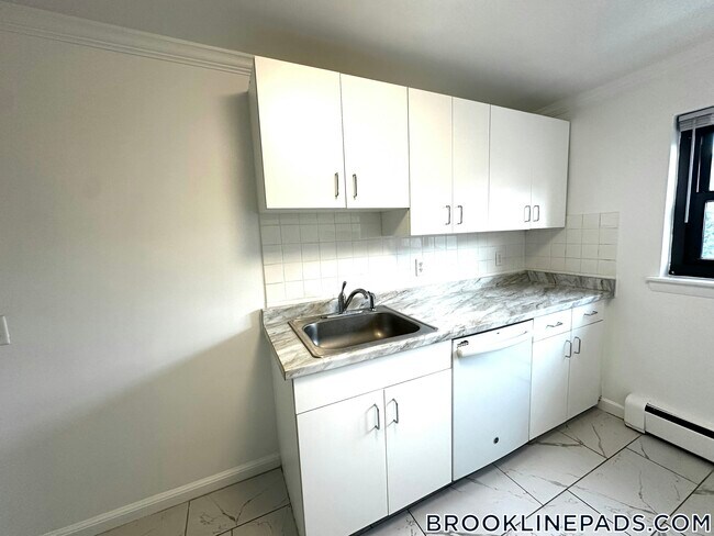 44 Harvard Ave in Brookline, MA - Building Photo - Building Photo