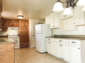 6634 S 2700 W in West Jordan, UT - Building Photo - Building Photo