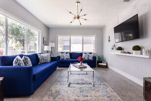 927 N 17th Ave in Hollywood, FL - Building Photo