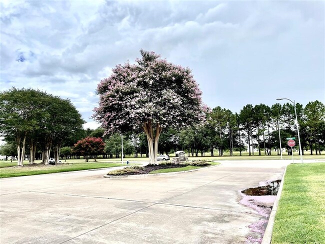 2822 Cresthollow Ln in Houston, TX - Building Photo - Building Photo