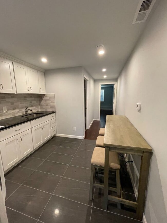 2125 20th Ave, Unit 1