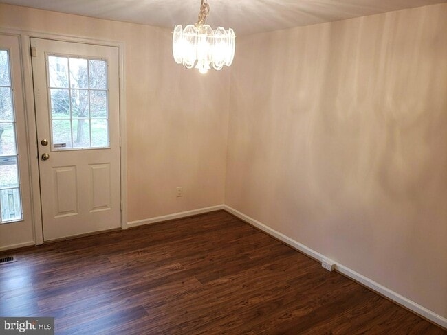 12923 Augustus Ct in Woodbridge, VA - Building Photo - Building Photo