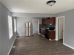 1016 Augusta Dr in Fayetteville, NC - Building Photo - Building Photo