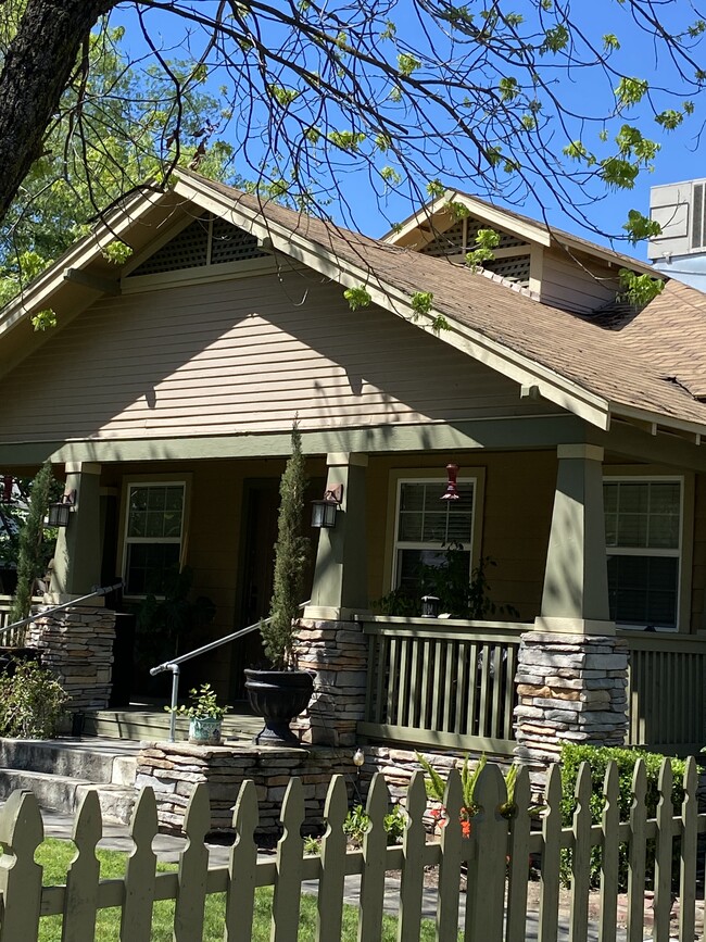 114 Dewitt Ave, Unit 114 #2 Dewitt Clovis Ca in Clovis, CA - Building Photo - Building Photo