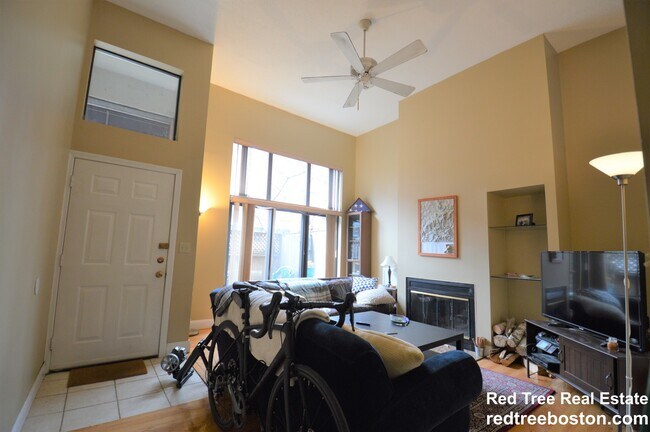 75 Brainerd Rd in Boston, MA - Building Photo - Building Photo