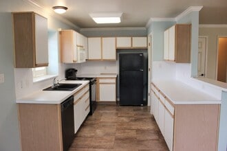 347 Stone Hill Dr in Brenham, TX - Building Photo - Building Photo