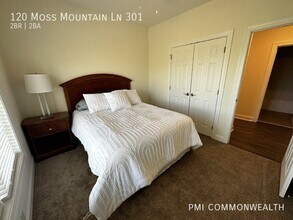 120 Moss Mountain Ln in Charlottesville, VA - Foto de edificio - Building Photo