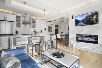 504 Stewart Ave in Ithaca, NY - Foto de edificio - Building Photo