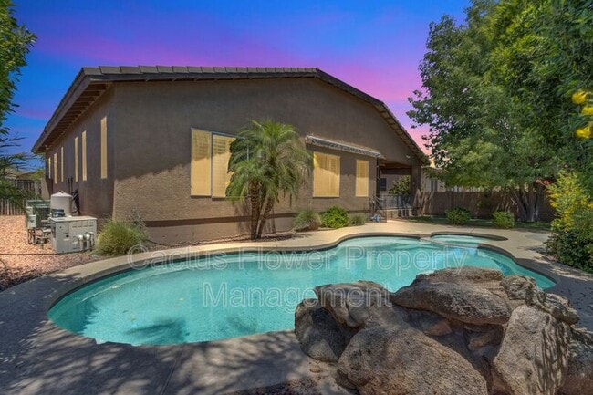 1811 W Maplewood Pl in Chandler, AZ - Building Photo - Building Photo